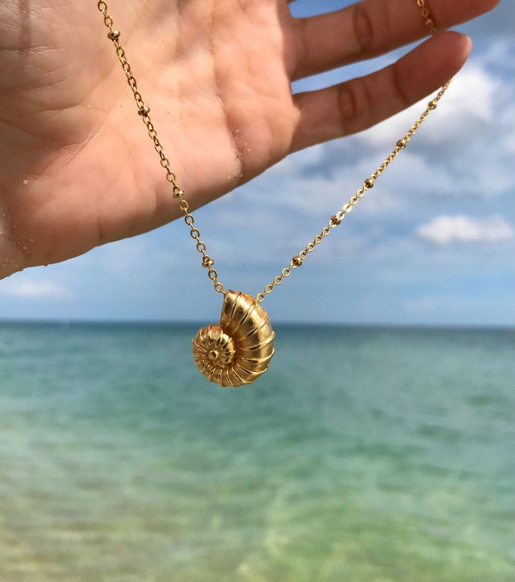 Envogems Seashell Pendant Necklace - Durable Stainless Steel