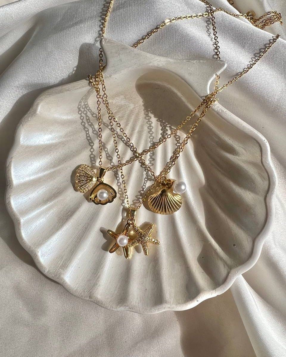 Envogems Starfish-Inspired Pearl Necklace in Stainless Steel